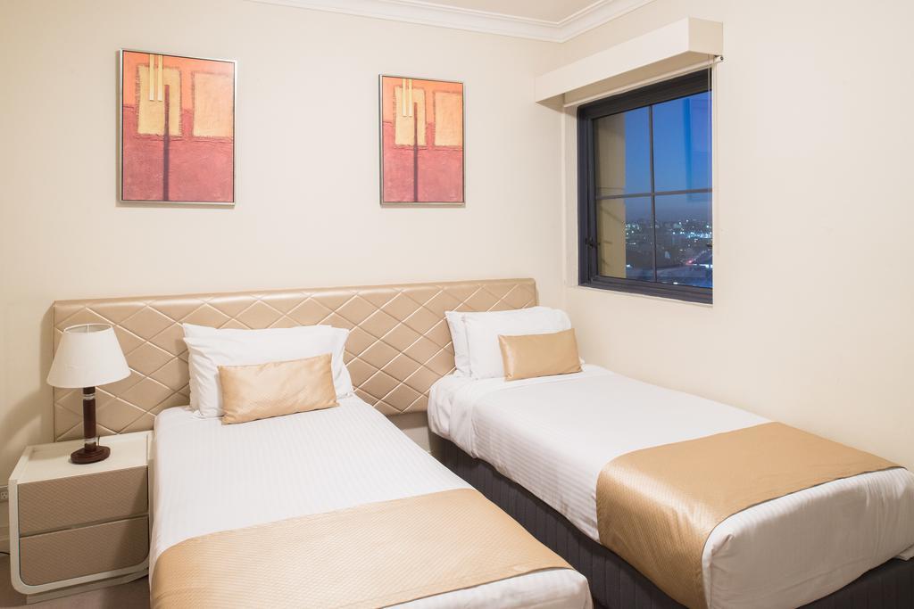 Seasons Harbour Plaza Aparthotel Sydney Bagian luar foto