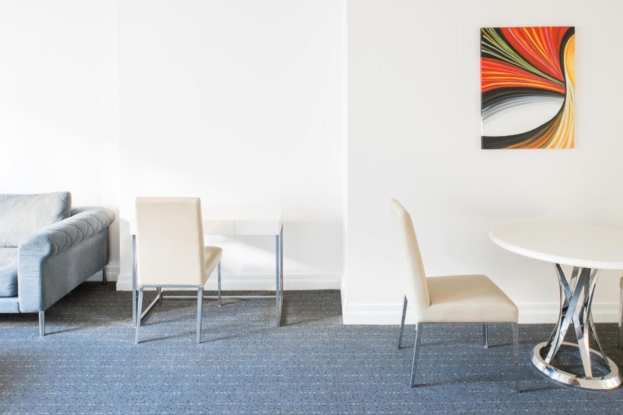 Seasons Harbour Plaza Aparthotel Sydney Bagian luar foto